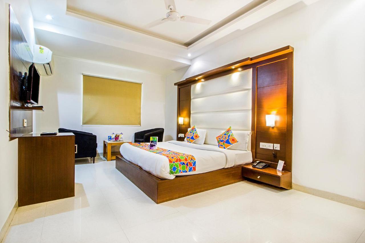 Fabhotel Star Delhi Airport New Delhi Exterior photo