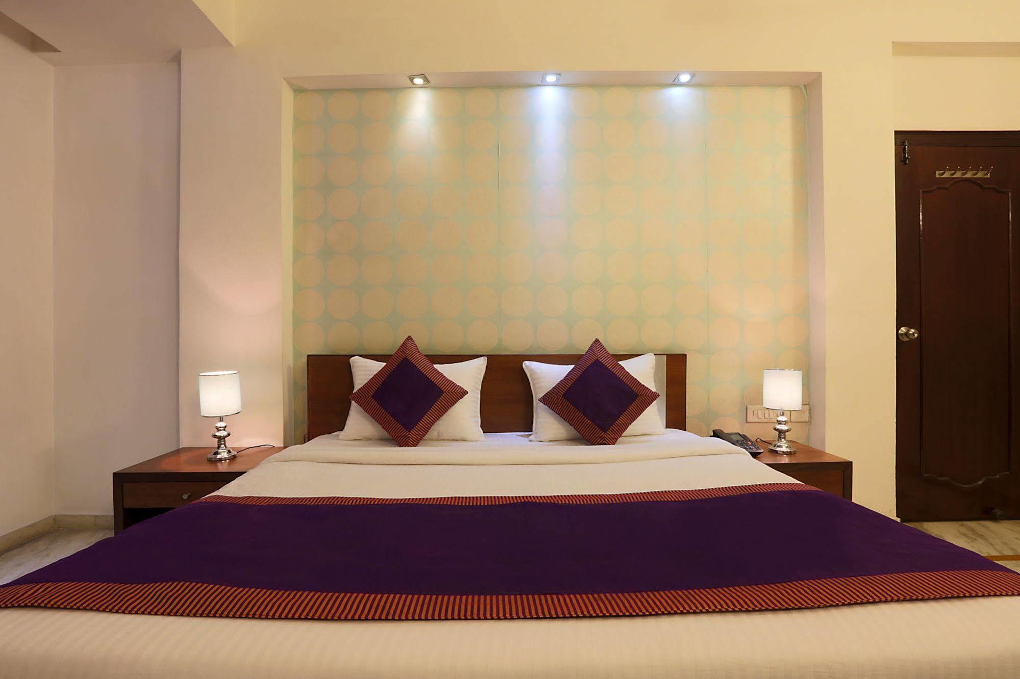 Fabhotel Star Delhi Airport New Delhi Exterior photo