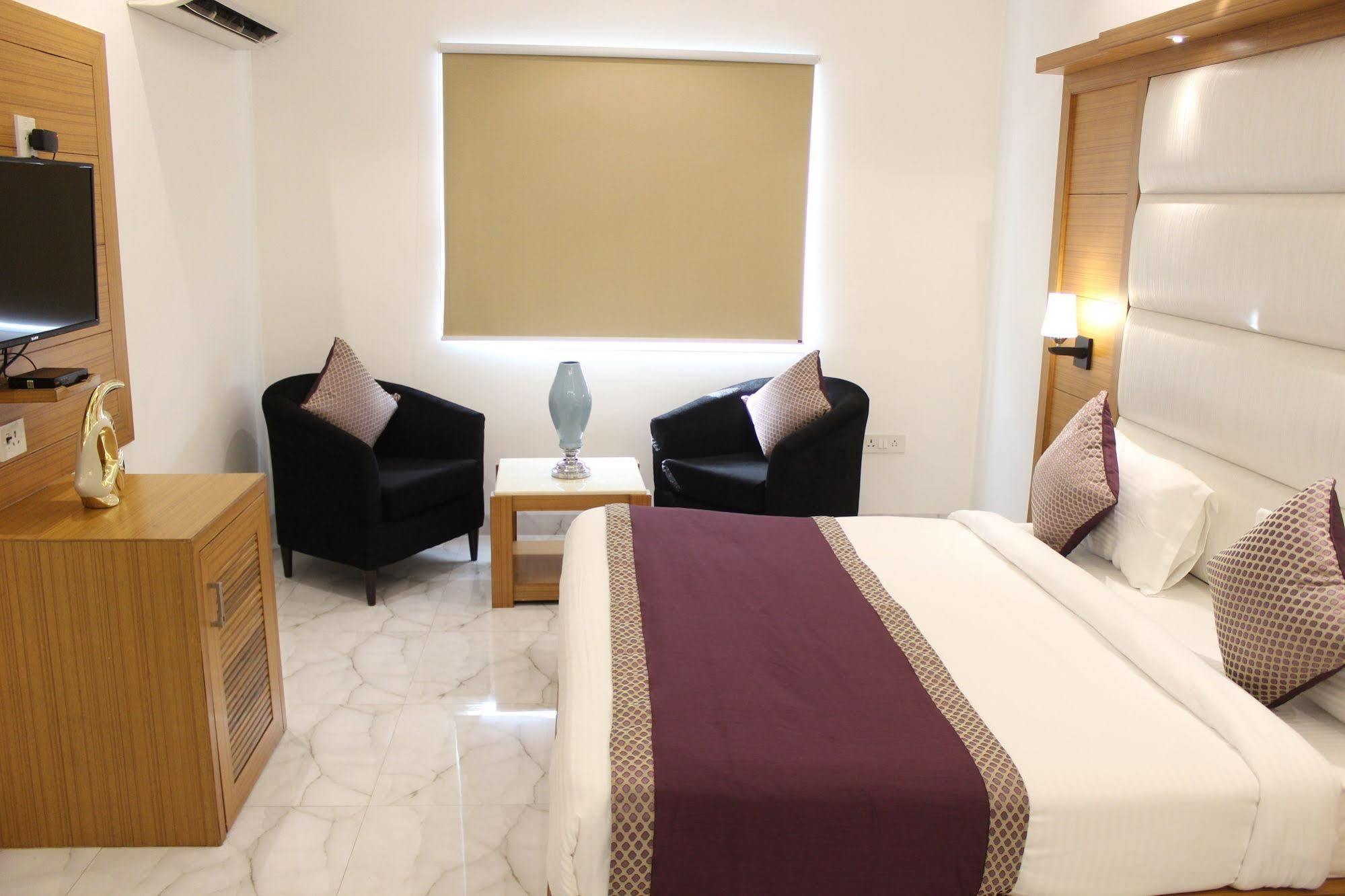 Fabhotel Star Delhi Airport New Delhi Exterior photo